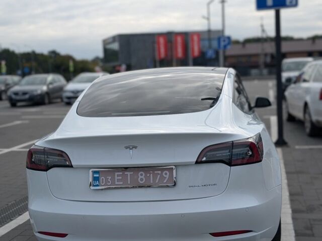 Тесла Модель 3 2021 в Луцке на Automoto.ua Белый Тесла Модель 3, объемом двигателя 0 л и пробегом 170 тыс. км за 17000 $, фото 12 на Automoto.ua