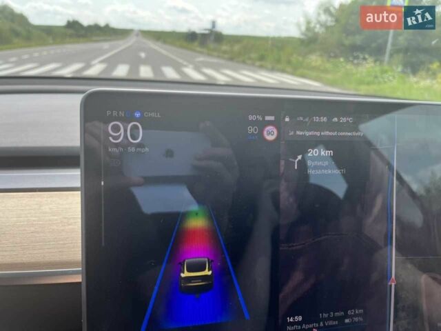 Белый Тесла Модель 3, объемом двигателя 0 л и пробегом 122 тыс. км за 19499 $, фото 7 на Automoto.ua