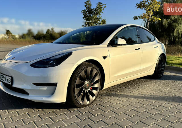 Белый Тесла Модель 3, объемом двигателя 0 л и пробегом 90 тыс. км за 23000 $, фото 2 на Automoto.ua