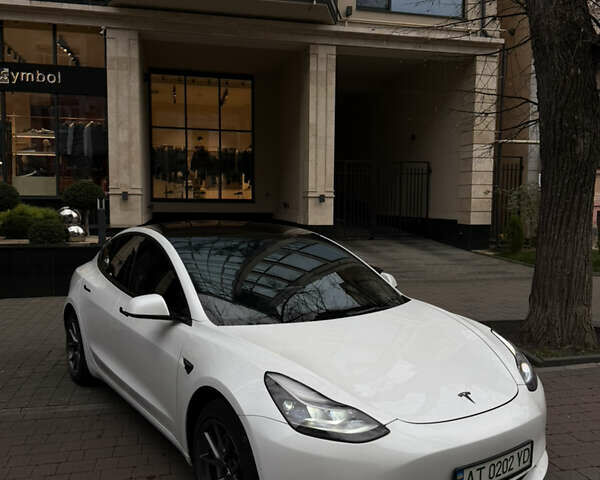 Белый Тесла Модель 3, объемом двигателя 0 л и пробегом 146 тыс. км за 22000 $, фото 3 на Automoto.ua