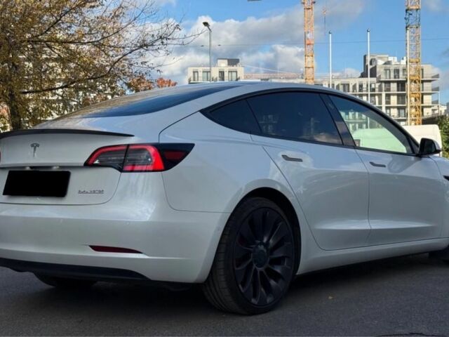Білий Тесла Модель 3, об'ємом двигуна 0 л та пробігом 68 тис. км за 12300 $, фото 4 на Automoto.ua