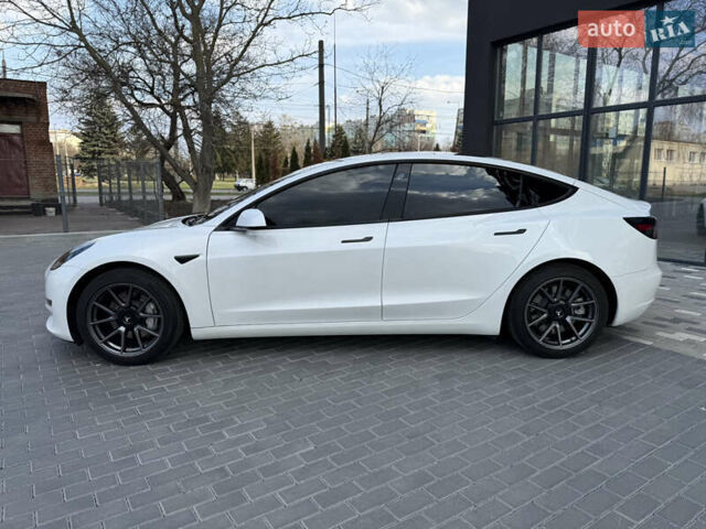 Белый Тесла Модель 3, объемом двигателя 0 л и пробегом 37 тыс. км за 19999 $, фото 20 на Automoto.ua