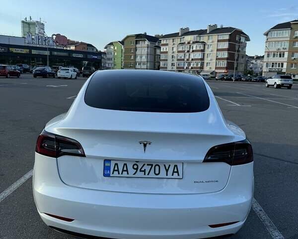 Белый Тесла Модель 3, объемом двигателя 0 л и пробегом 97 тыс. км за 22000 $, фото 8 на Automoto.ua