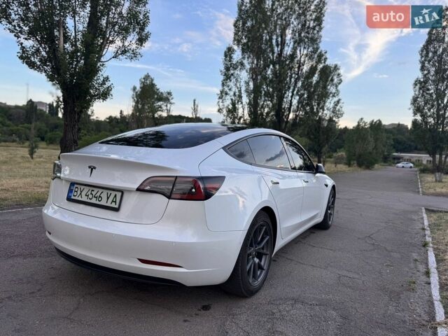 Білий Тесла Модель 3, об'ємом двигуна 0 л та пробігом 78 тис. км за 22200 $, фото 3 на Automoto.ua