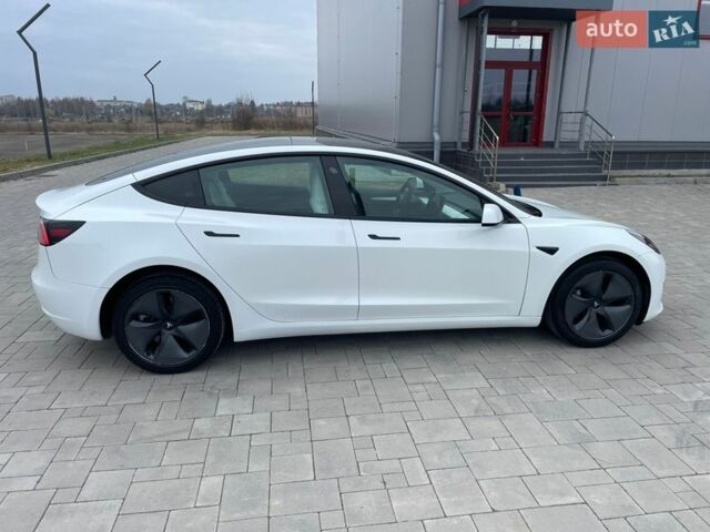 Білий Тесла Модель 3, об'ємом двигуна 0 л та пробігом 61 тис. км за 16700 $, фото 9 на Automoto.ua