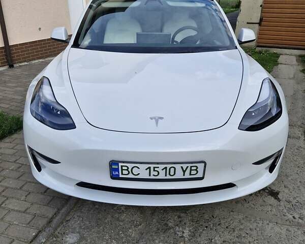 Белый Тесла Модель 3, объемом двигателя 0 л и пробегом 56 тыс. км за 21200 $, фото 4 на Automoto.ua