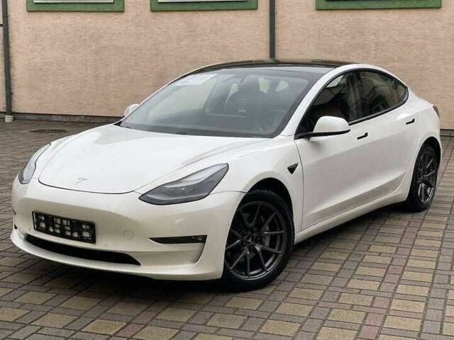 Белый Тесла Модель 3, объемом двигателя 0 л и пробегом 118 тыс. км за 13200 $, фото 2 на Automoto.ua