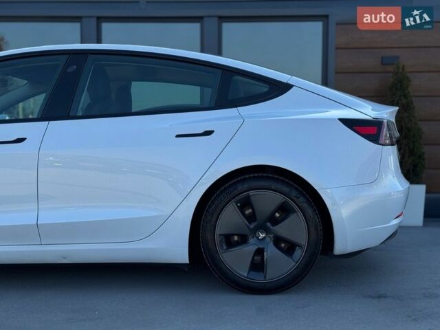 Білий Тесла Модель 3, об'ємом двигуна 0 л та пробігом 185 тис. км за 16500 $, фото 14 на Automoto.ua