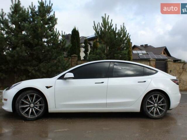 Белый Тесла Модель 3, объемом двигателя 0 л и пробегом 59 тыс. км за 22499 $, фото 22 на Automoto.ua