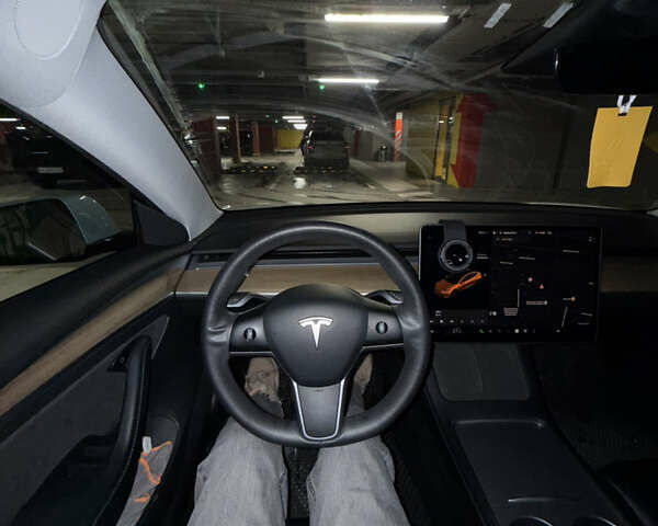 Белый Тесла Модель 3, объемом двигателя 0 л и пробегом 84 тыс. км за 19500 $, фото 21 на Automoto.ua