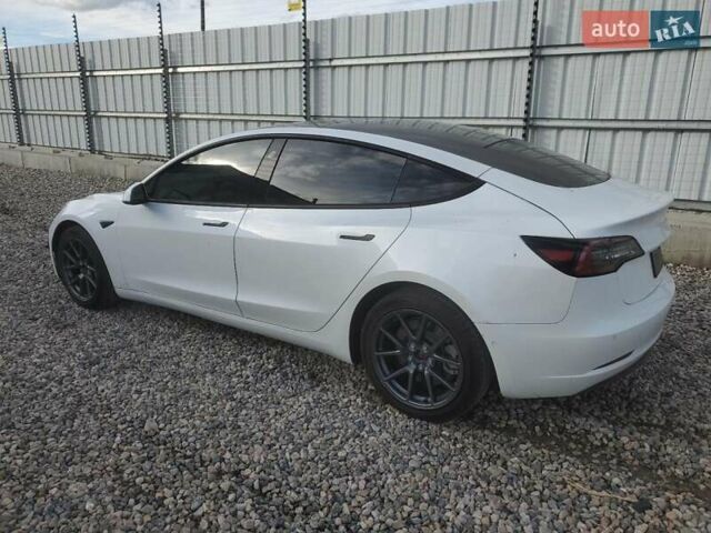 Білий Тесла Модель 3, об'ємом двигуна 0 л та пробігом 91 тис. км за 6300 $, фото 2 на Automoto.ua