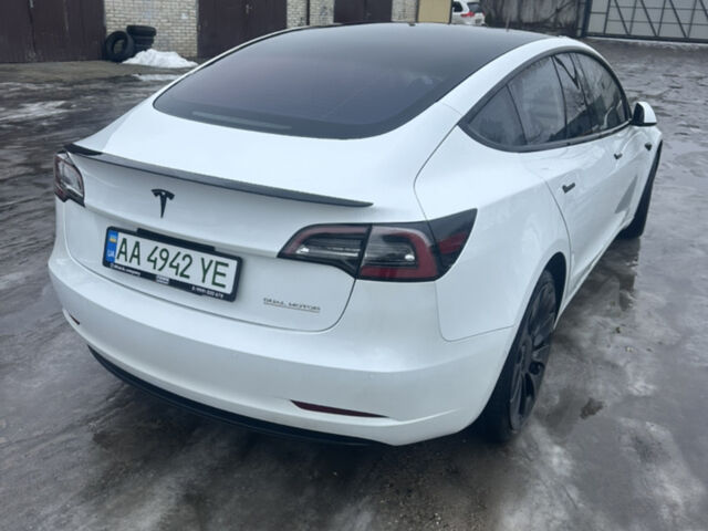 Білий Тесла Модель 3, об'ємом двигуна 0 л та пробігом 118 тис. км за 24900 $, фото 3 на Automoto.ua