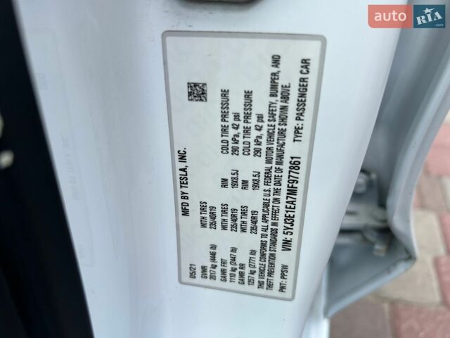 Білий Тесла Модель 3, об'ємом двигуна 0 л та пробігом 56 тис. км за 18000 $, фото 23 на Automoto.ua