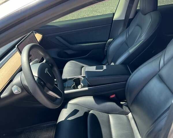 Тесла Модель 3 2021 в Харькове на Automoto.ua Белый Тесла Модель 3, объемом двигателя 0 л и пробегом 167 тыс. км за 18900 $, фото 7 на Automoto.ua