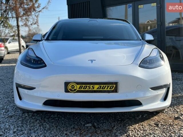 Белый Тесла Модель 3, объемом двигателя 0 л и пробегом 88 тыс. км за 19500 $, фото 1 на Automoto.ua