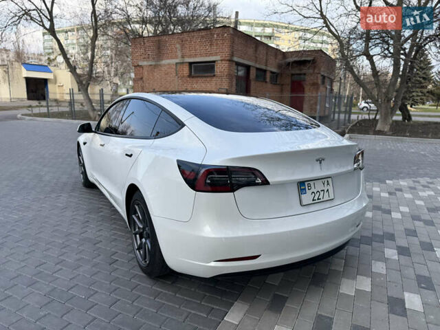 Белый Тесла Модель 3, объемом двигателя 0 л и пробегом 37 тыс. км за 19999 $, фото 35 на Automoto.ua