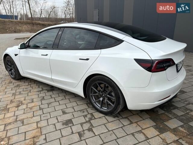 Белый Тесла Модель 3, объемом двигателя 0 л и пробегом 92 тыс. км за 19000 $, фото 3 на Automoto.ua