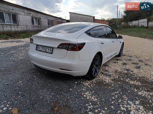 Белый Тесла Модель 3, объемом двигателя 0 л и пробегом 71 тыс. км за 18700 $, фото 13 на Automoto.ua