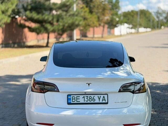Білий Тесла Модель 3, об'ємом двигуна 0 л та пробігом 176 тис. км за 20500 $, фото 5 на Automoto.ua