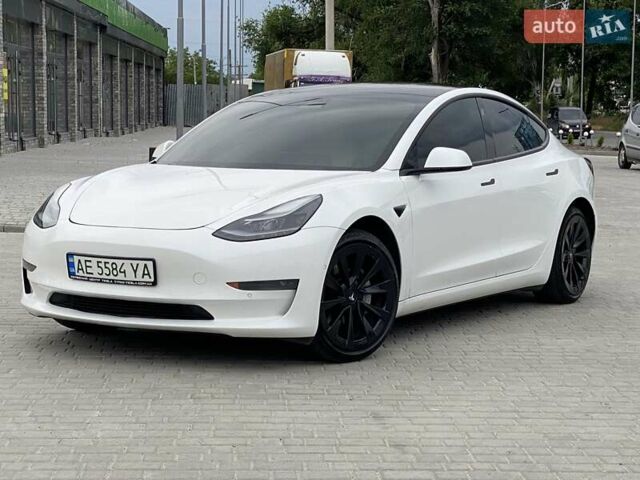 Білий Тесла Модель 3, об'ємом двигуна 0 л та пробігом 91 тис. км за 18500 $, фото 7 на Automoto.ua
