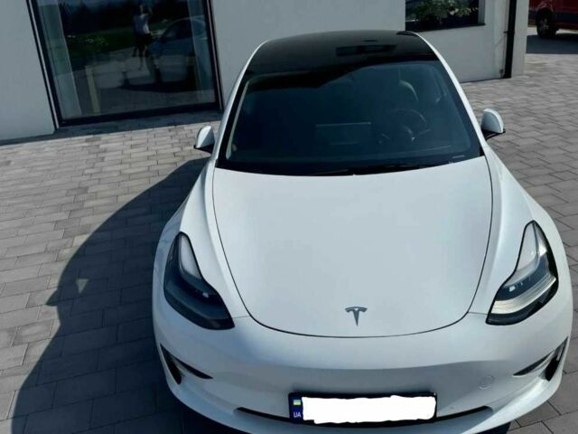 Белый Тесла Модель 3, объемом двигателя 0 л и пробегом 56 тыс. км за 12600 $, фото 11 на Automoto.ua