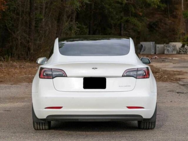 Белый Тесла Модель 3, объемом двигателя 0 л и пробегом 66 тыс. км за 14100 $, фото 8 на Automoto.ua