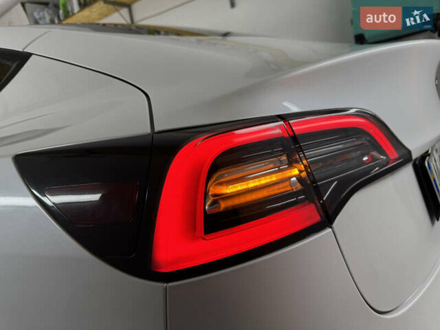 Белый Тесла Модель 3, объемом двигателя 0 л и пробегом 45 тыс. км за 29000 $, фото 37 на Automoto.ua