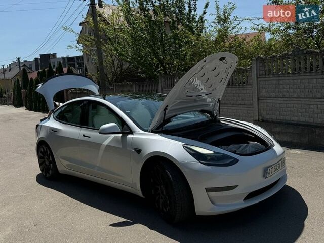 Белый Тесла Модель 3, объемом двигателя 0 л и пробегом 57 тыс. км за 24999 $, фото 2 на Automoto.ua