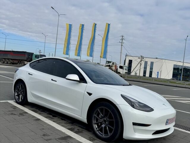 Тесла Модель 3 2021 в Луцке на Automoto.ua Белый Тесла Модель 3, объемом двигателя 0 л и пробегом 170 тыс. км за 18500 $, фото 19 на Automoto.ua