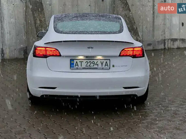 Білий Тесла Модель 3, об'ємом двигуна 0 л та пробігом 87 тис. км за 23700 $, фото 13 на Automoto.ua