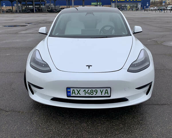 Белый Тесла Модель 3, объемом двигателя 0 л и пробегом 20 тыс. км за 22900 $, фото 2 на Automoto.ua