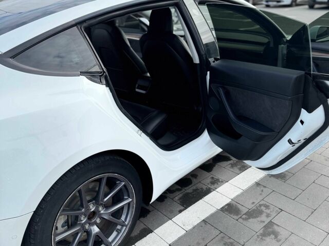 Тесла Модель 3 2021 у Луцьку на Automoto.ua Білий Тесла Модель 3, об'ємом двигуна 0 л та пробігом 170 тис. км за 18500 $, фото 13 на Automoto.ua