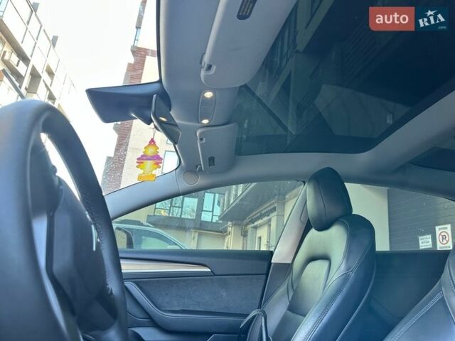 Белый Тесла Модель 3, объемом двигателя 0 л и пробегом 117 тыс. км за 18888 $, фото 13 на Automoto.ua