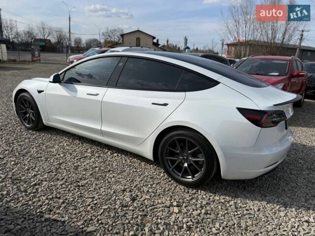 Білий Тесла Модель 3, об'ємом двигуна 0 л та пробігом 108 тис. км за 22999 $, фото 11 на Automoto.ua