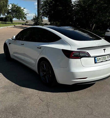 Белый Тесла Модель 3, объемом двигателя 0 л и пробегом 108 тыс. км за 22000 $, фото 4 на Automoto.ua