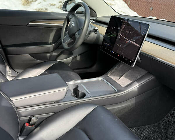 Білий Тесла Модель 3, об'ємом двигуна 0 л та пробігом 91 тис. км за 16700 $, фото 15 на Automoto.ua