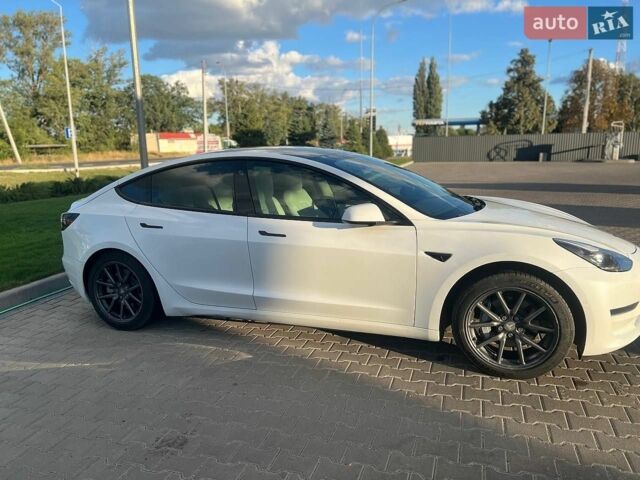 Белый Тесла Модель 3, объемом двигателя 0 л и пробегом 129 тыс. км за 17900 $, фото 12 на Automoto.ua