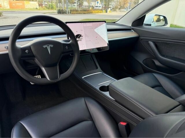 Білий Тесла Модель 3, об'ємом двигуна 0 л та пробігом 68 тис. км за 12300 $, фото 11 на Automoto.ua