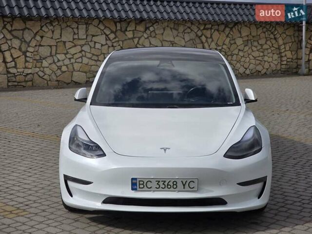 Білий Тесла Модель 3, об'ємом двигуна 0 л та пробігом 91 тис. км за 22999 $, фото 4 на Automoto.ua