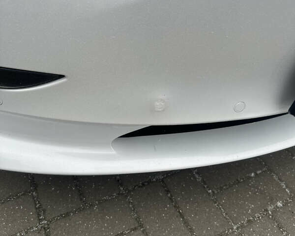 Белый Тесла Модель 3, объемом двигателя 0 л и пробегом 42 тыс. км за 22200 $, фото 12 на Automoto.ua