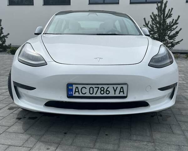 Білий Тесла Модель 3, об'ємом двигуна 0 л та пробігом 47 тис. км за 22100 $, фото 3 на Automoto.ua