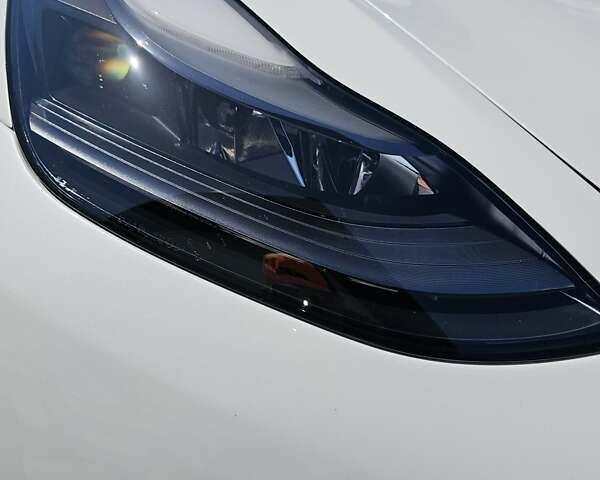 Белый Тесла Модель 3, объемом двигателя 0 л и пробегом 51 тыс. км за 37000 $, фото 21 на Automoto.ua