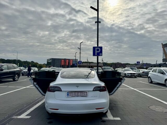 Тесла Модель 3 2021 в Луцке на Automoto.ua Белый Тесла Модель 3, объемом двигателя 0 л и пробегом 170 тыс. км за 18500 $, фото 12 на Automoto.ua
