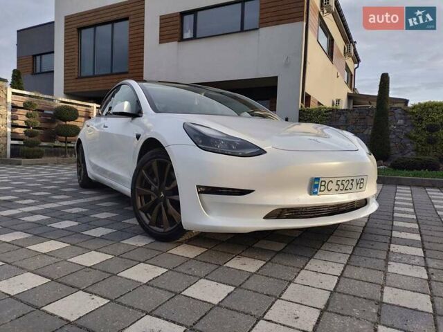 Белый Тесла Модель 3, объемом двигателя 0 л и пробегом 105 тыс. км за 16950 $, фото 3 на Automoto.ua