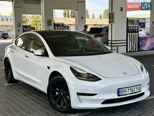 Тесла Модель 3 2021 у Одесі на Automoto.ua Білий Тесла Модель 3, об'ємом двигуна 0 л та пробігом 98 тис. км за 17800 $, фото 33 на Automoto.ua