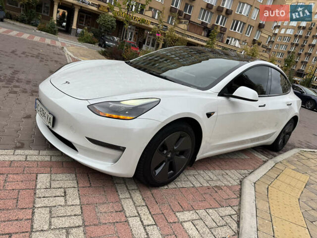 Белый Тесла Модель 3, объемом двигателя 0 л и пробегом 45 тыс. км за 29000 $, фото 43 на Automoto.ua