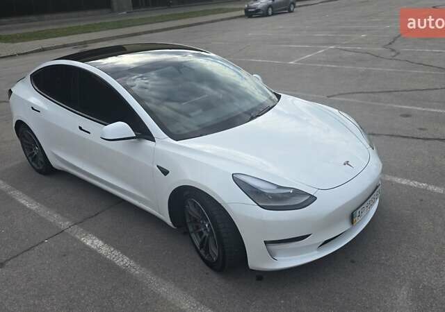 Белый Тесла Модель 3, объемом двигателя 0 л и пробегом 29 тыс. км за 24999 $, фото 23 на Automoto.ua