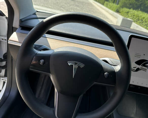 Тесла Модель 3 2021 в Днепре (Днепропетровске) на Automoto.ua Белый Тесла Модель 3, объемом двигателя 0 л и пробегом 51 тыс. км за 19999 $, фото 9 на Automoto.ua