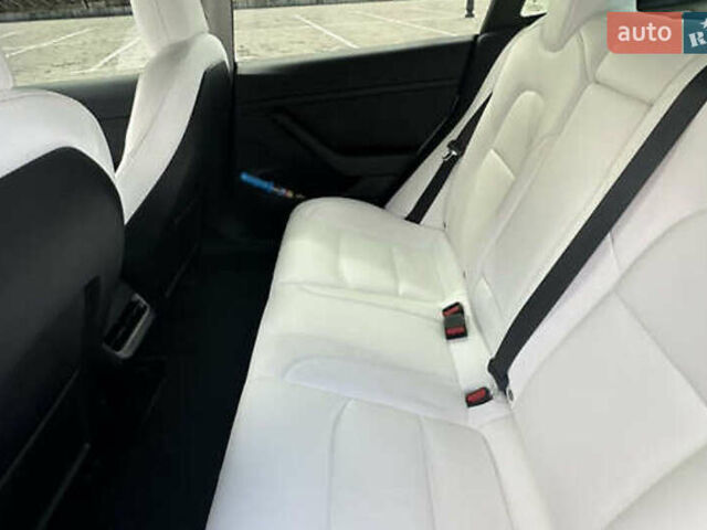 Белый Тесла Модель 3, объемом двигателя 0 л и пробегом 60 тыс. км за 19300 $, фото 10 на Automoto.ua