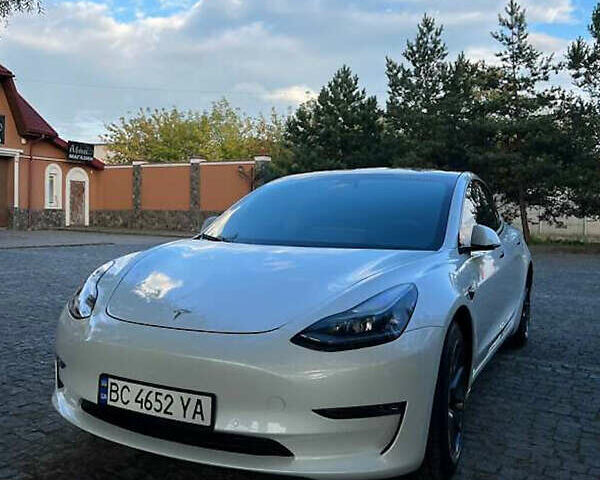Білий Тесла Модель 3, об'ємом двигуна 0 л та пробігом 89 тис. км за 16400 $, фото 5 на Automoto.ua